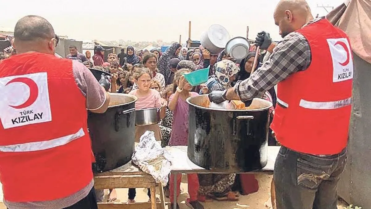 Türk Kızılay’dan 2 milyon 205 bin öğün yemek