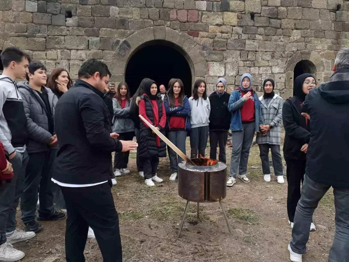 Öğrenciler Kiremitlik Tabya’da Tarih Dersi İşledi