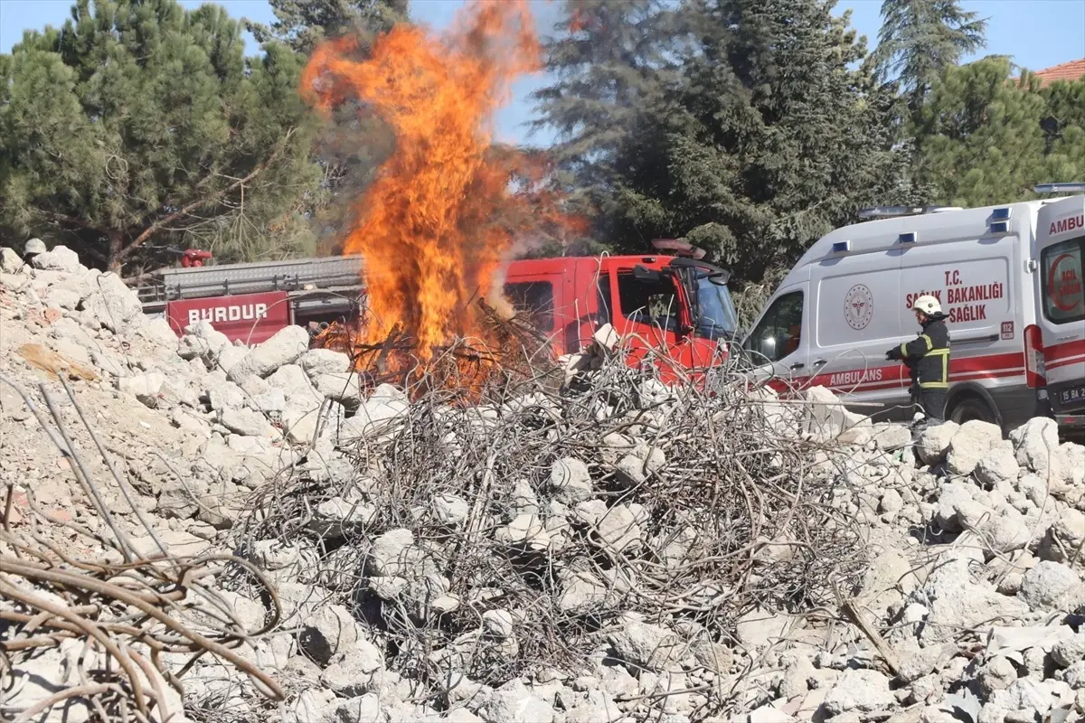 Burdur’da Deprem Tatbikatı Gerçekleşti