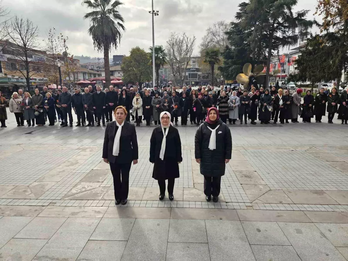 5 Aralık Dünya Kadın Hakları Günü Gölcük’te Kutlandı